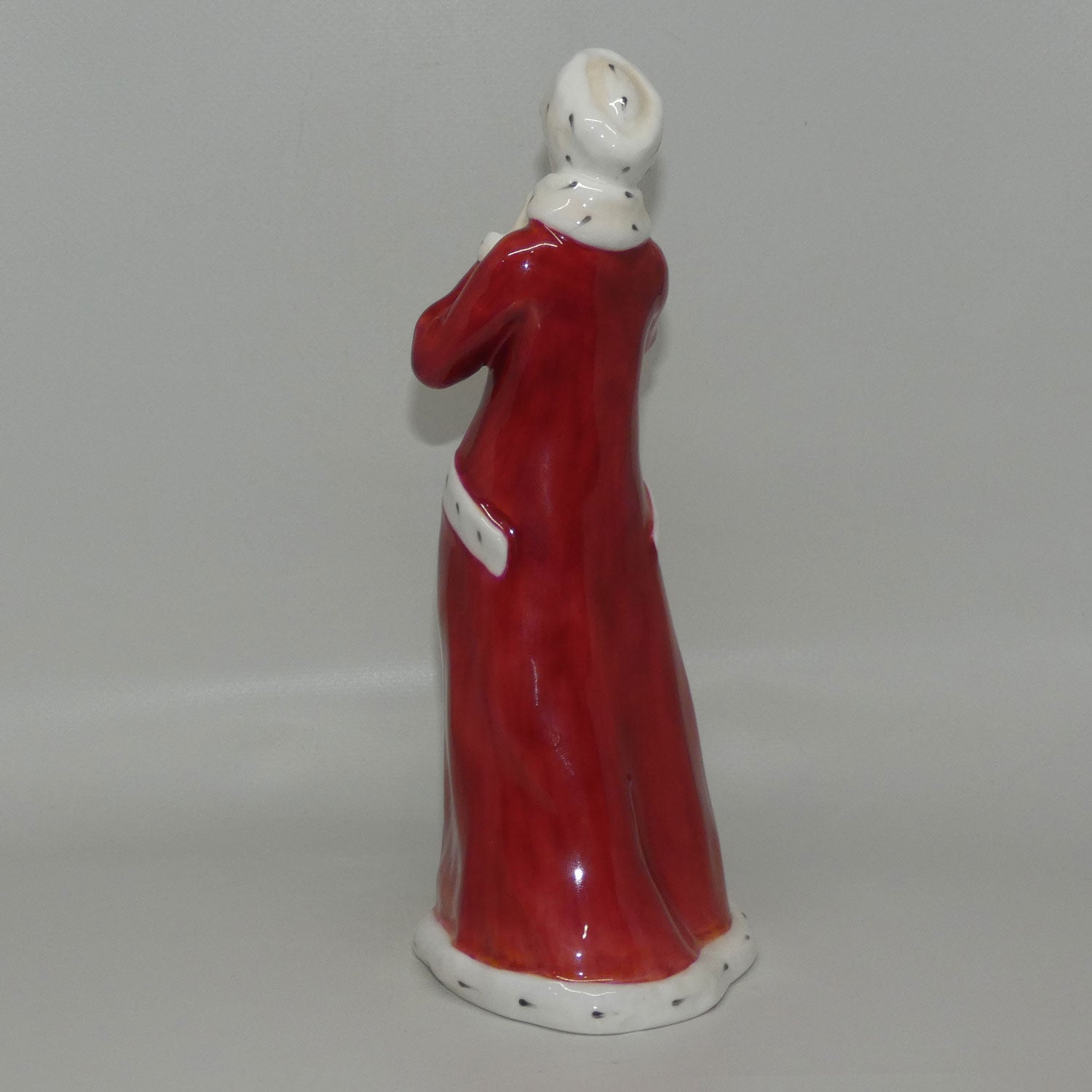 hn3060-royal-doulton-figure-wintertime