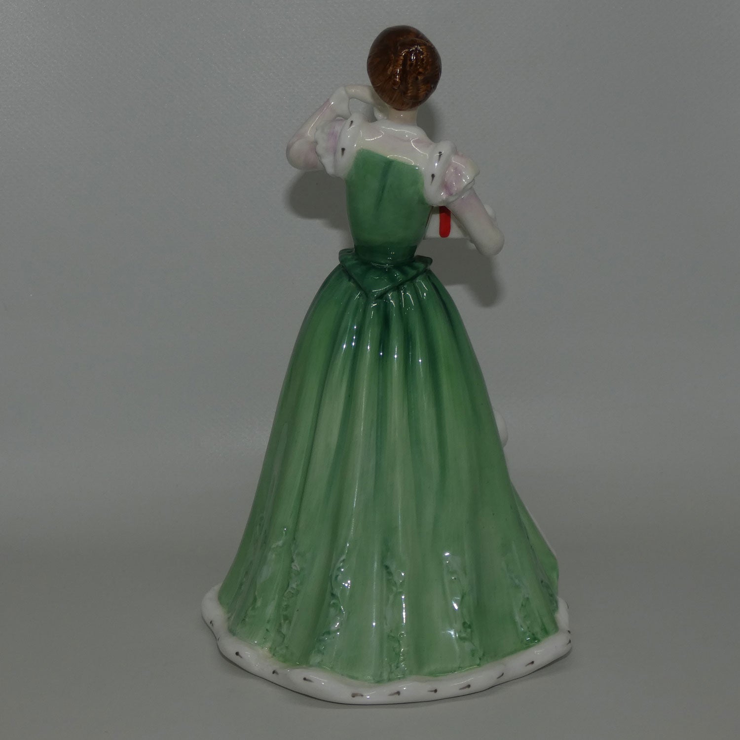 hn3096-royal-doulton-figure-merry-christmas