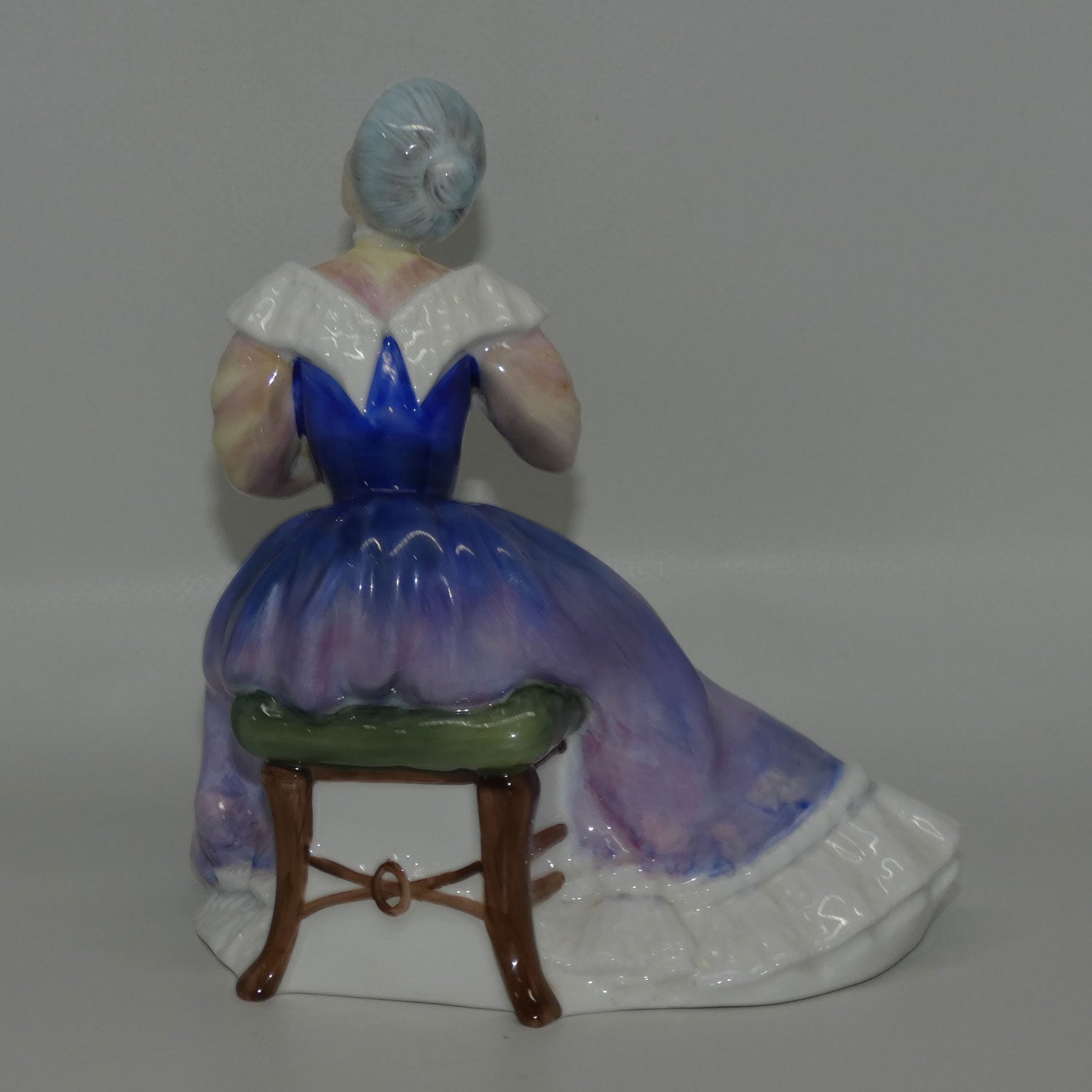 hn3097-royal-doulton-figure-happy-anniversary