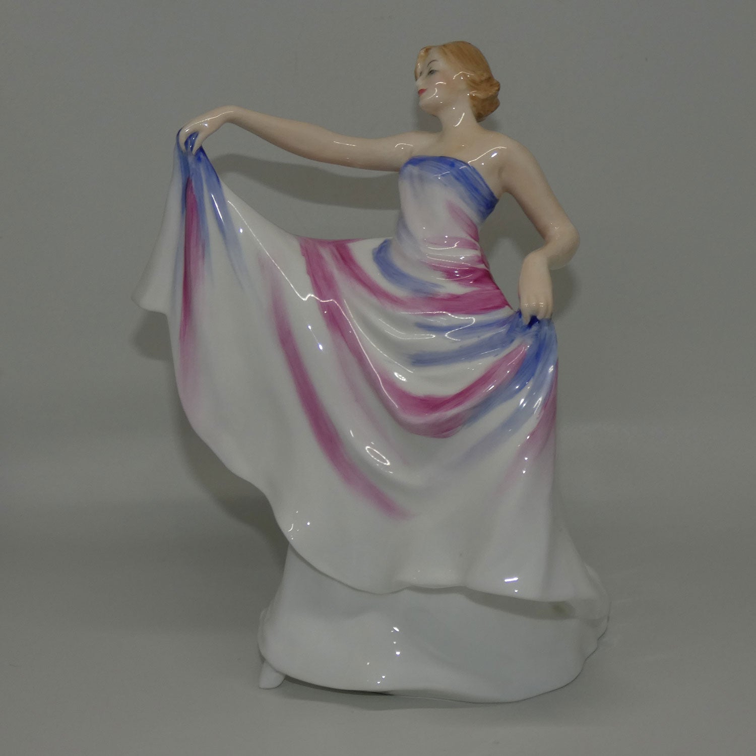 hn3201-royal-doulton-figure-liberty