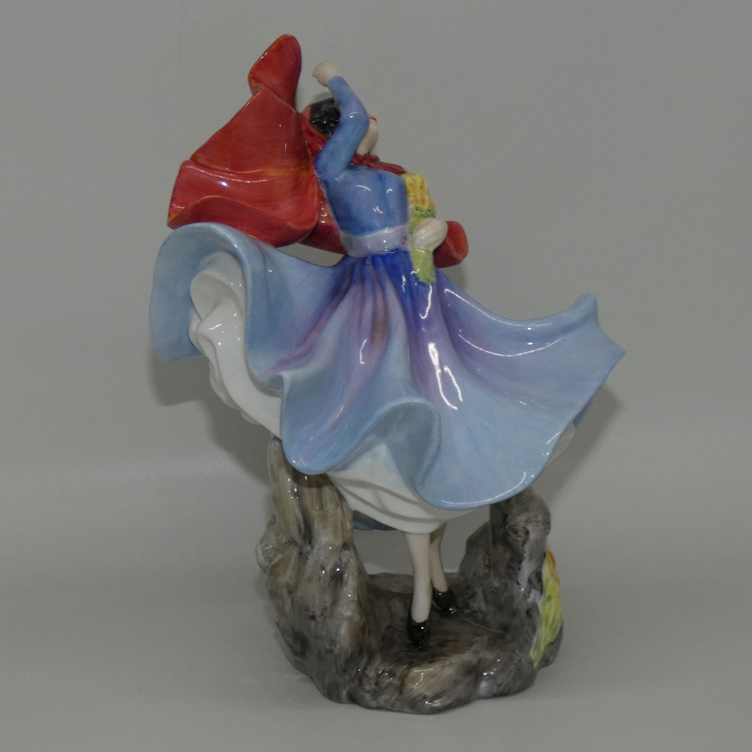 hn3257-royal-doulton-figure-sophie