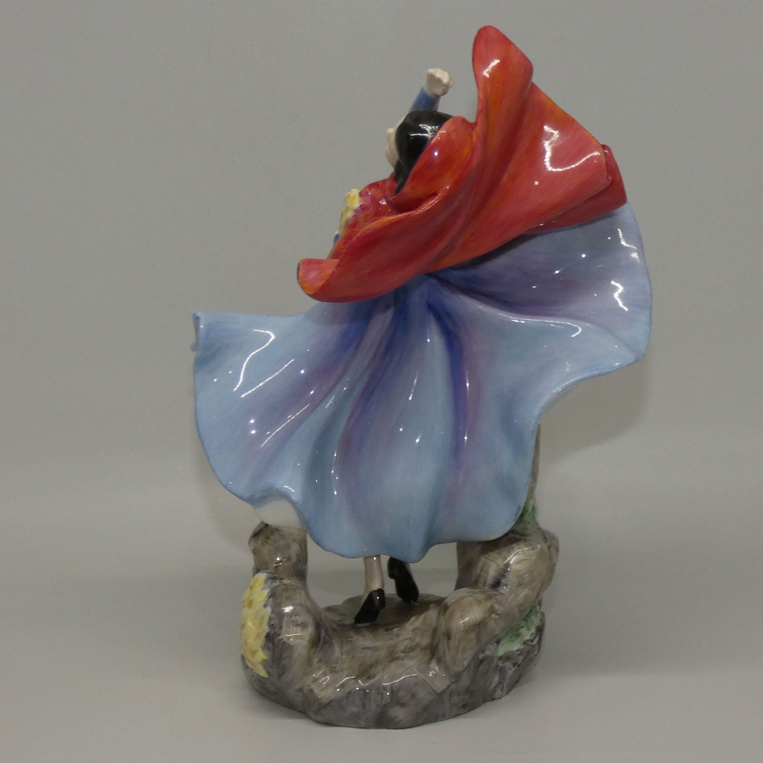 hn3257-royal-doulton-figure-sophie