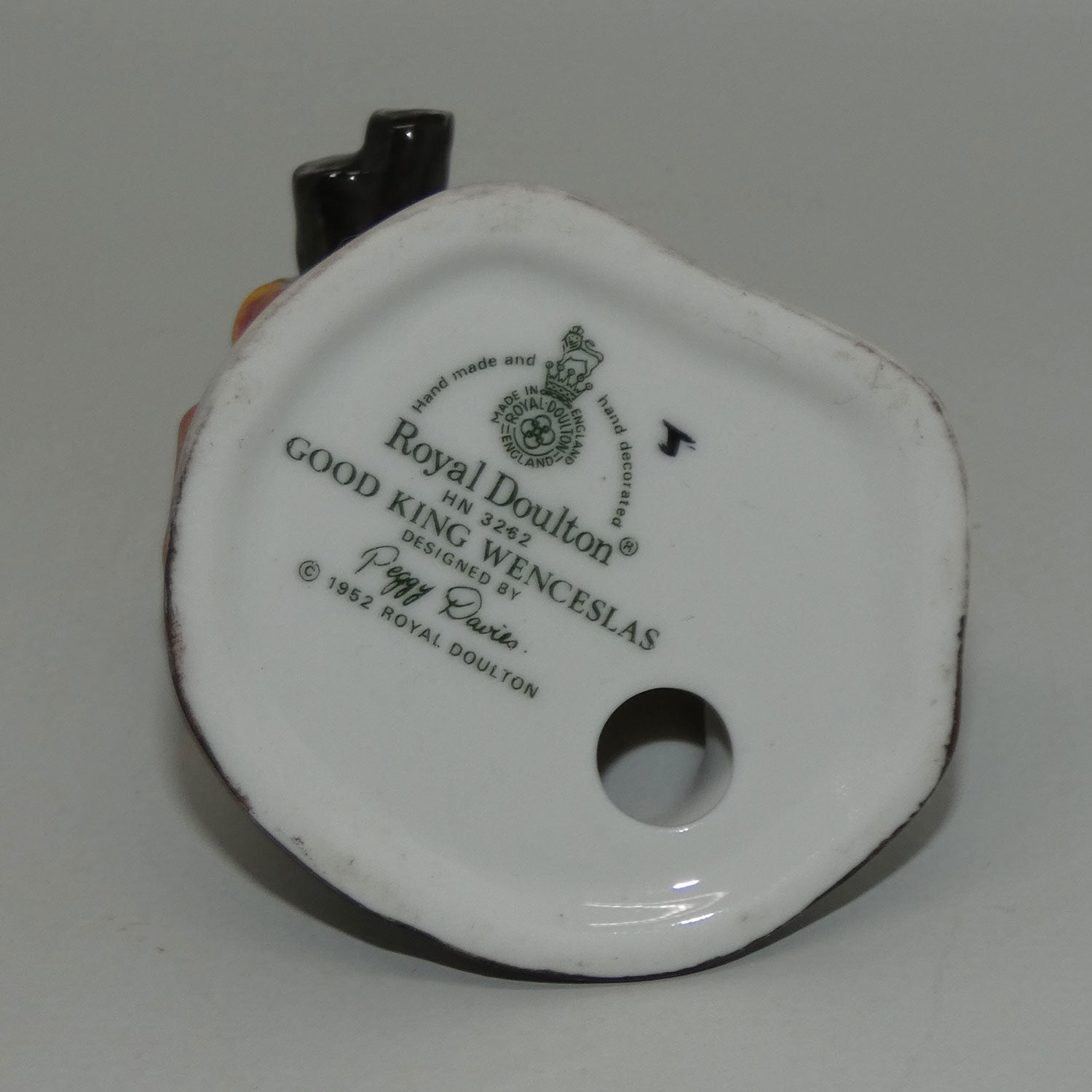 hn3262-royal-doulton-figure-good-king-wenceslas