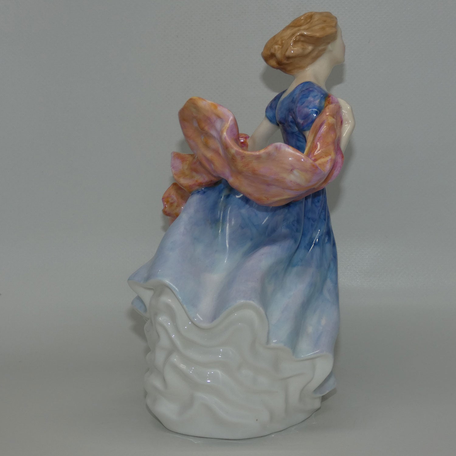 hn3313-royal-doulton-figure-morning-breeze