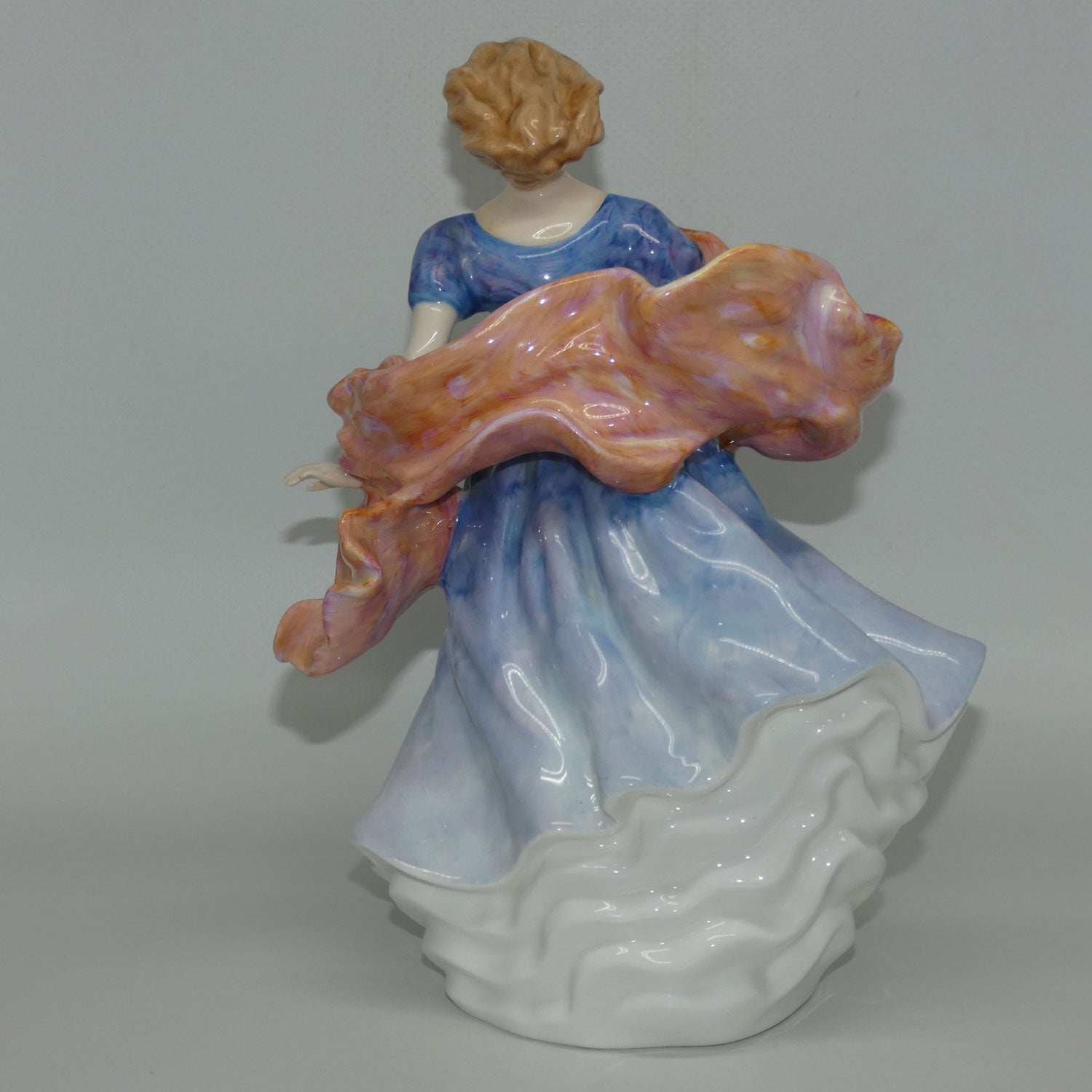 hn3313-royal-doulton-figure-morning-breeze