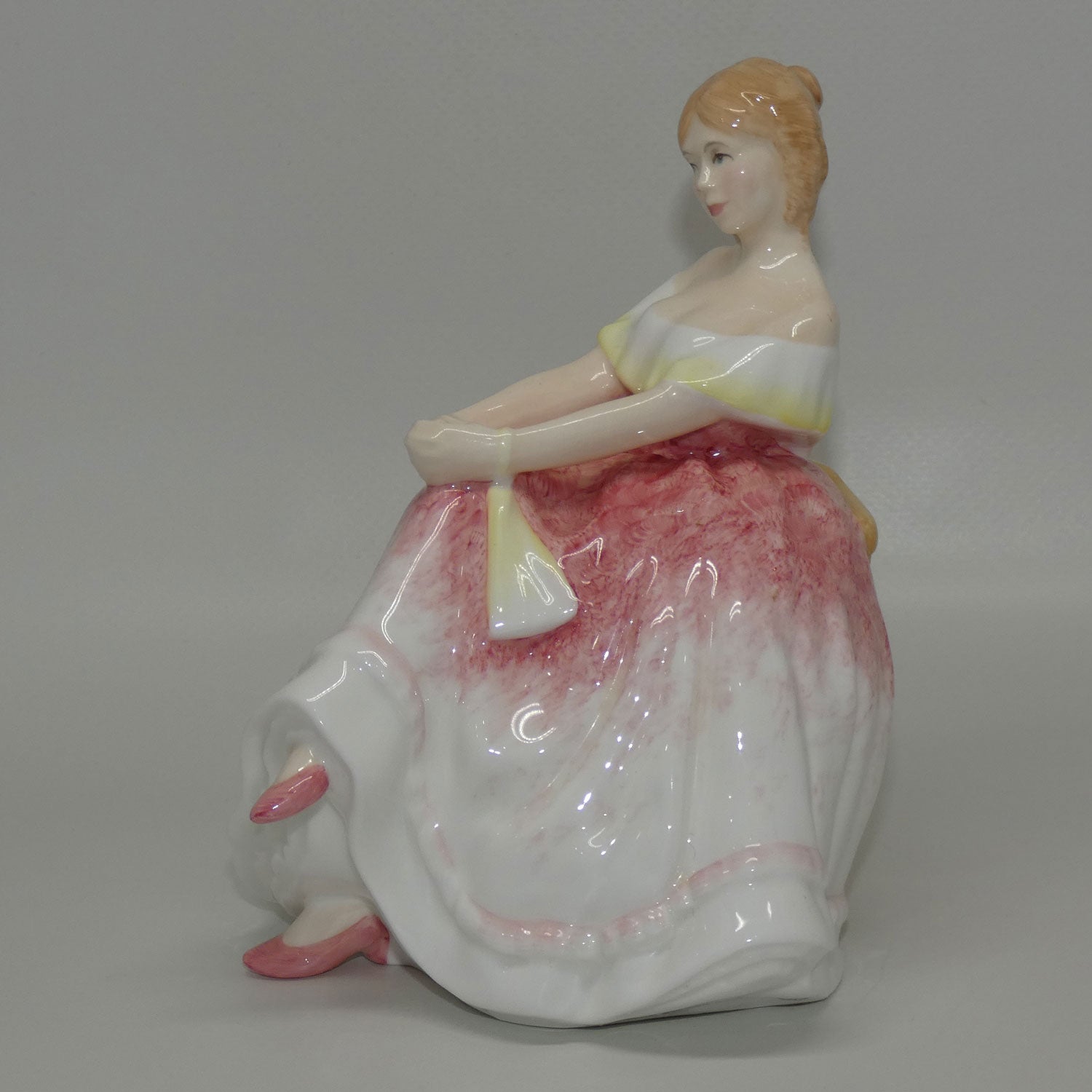 hn3357-royal-doulton-figure-marie