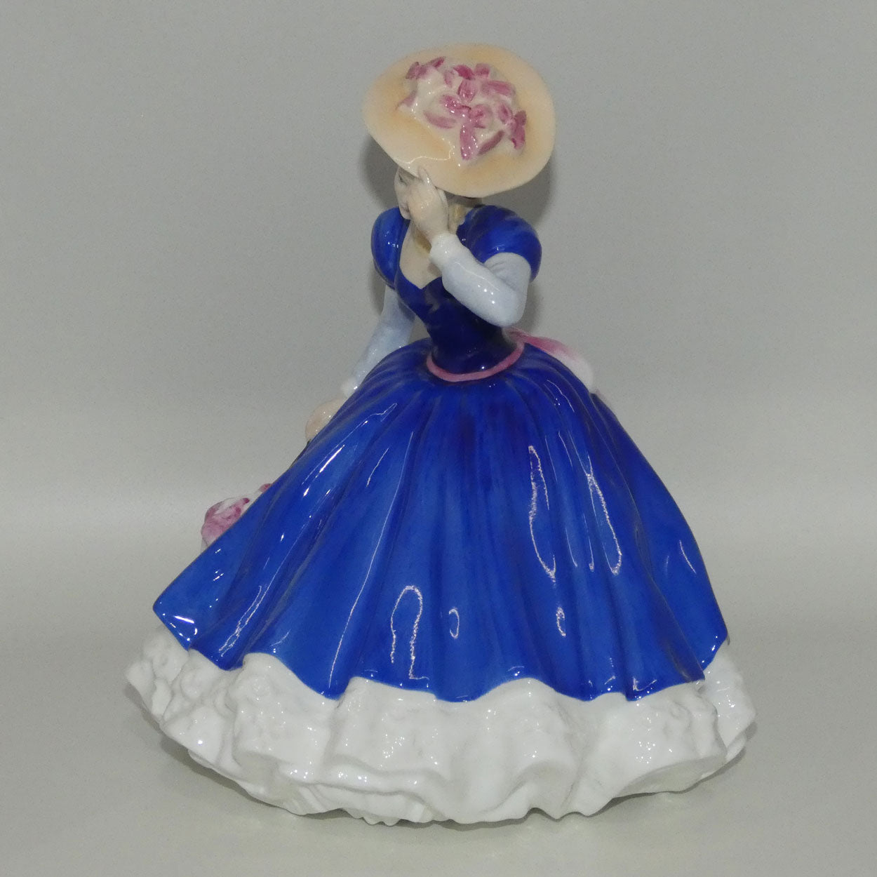 hn3375-royal-doulton-figure-mary