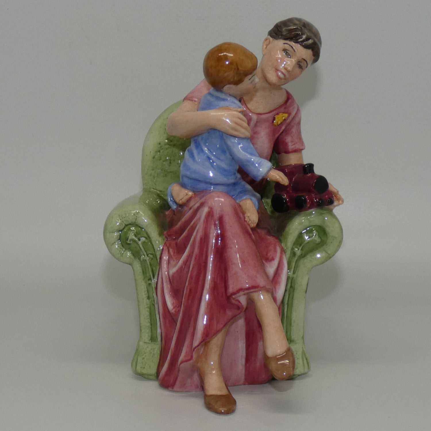 hn3457-royal-doulton-figure-when-i-was-young