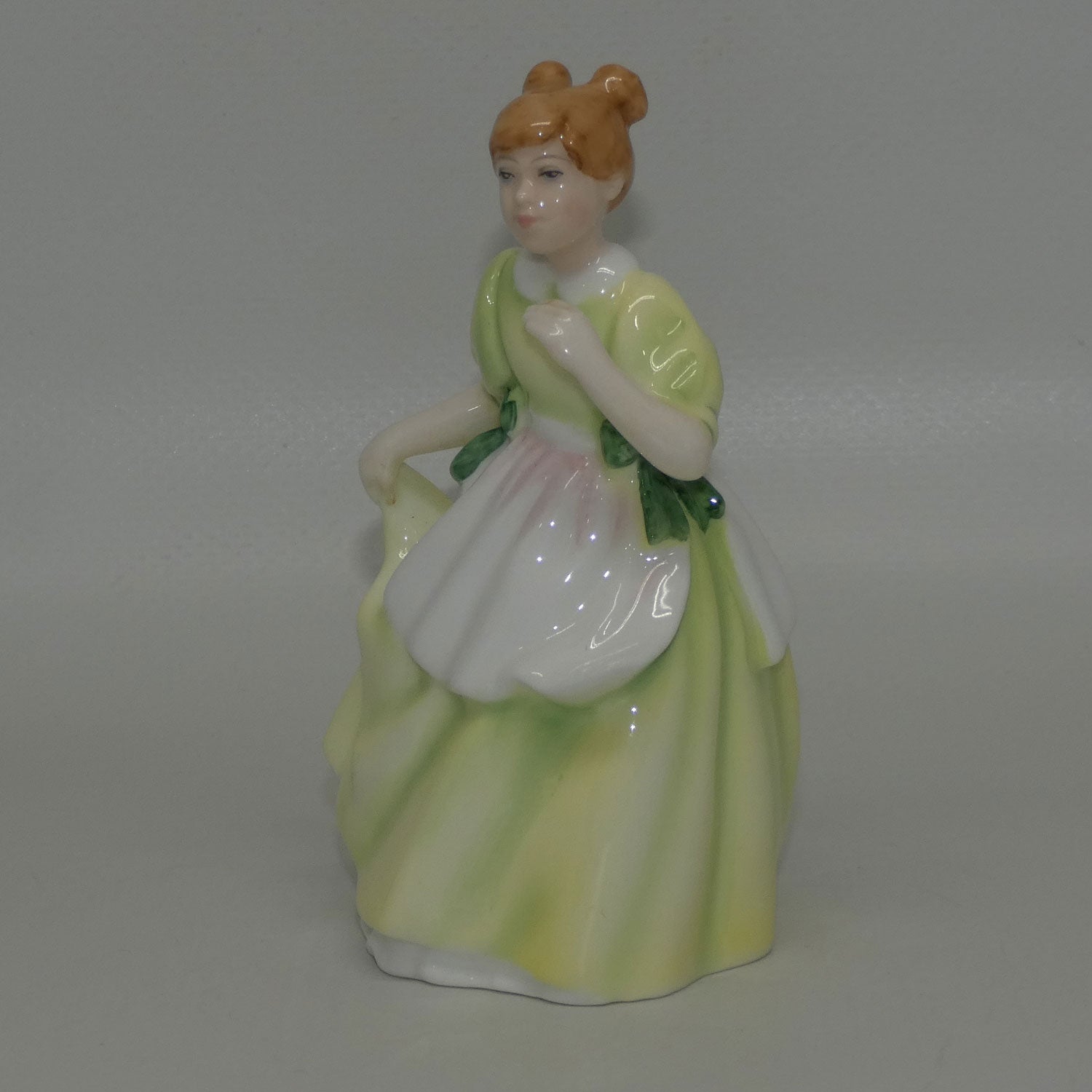 hn3654-royal-doulton-figure-young-melody