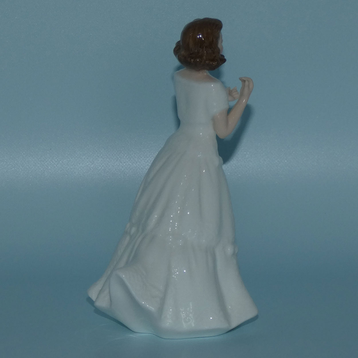 hn3764-royal-doulton-figure-welcome