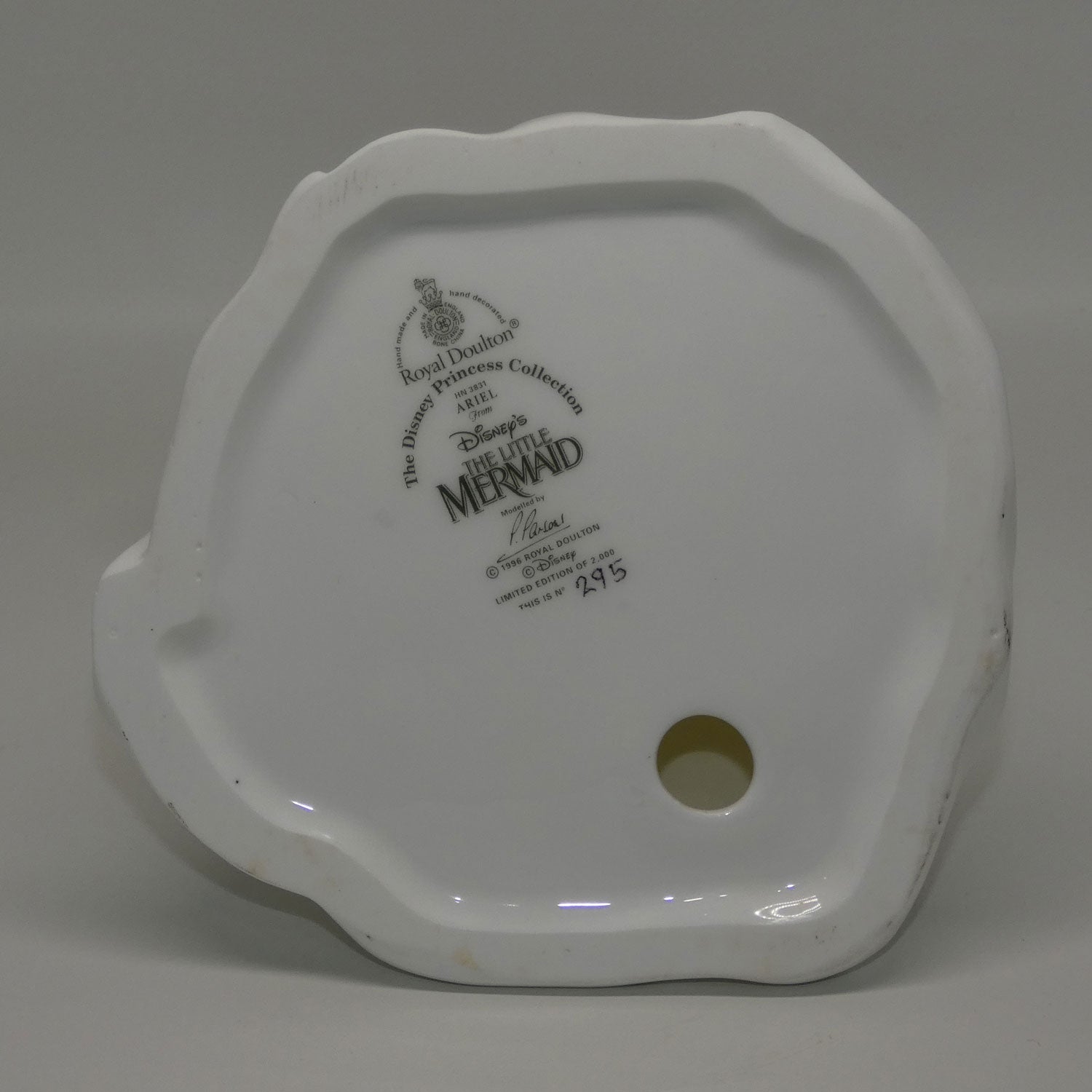 hn3831-royal-doulton-figure-ariel