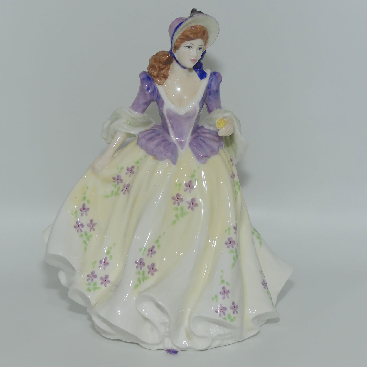 HN3972 Royal Doulton figurine Sweet Lilac | RDICC Exclusive