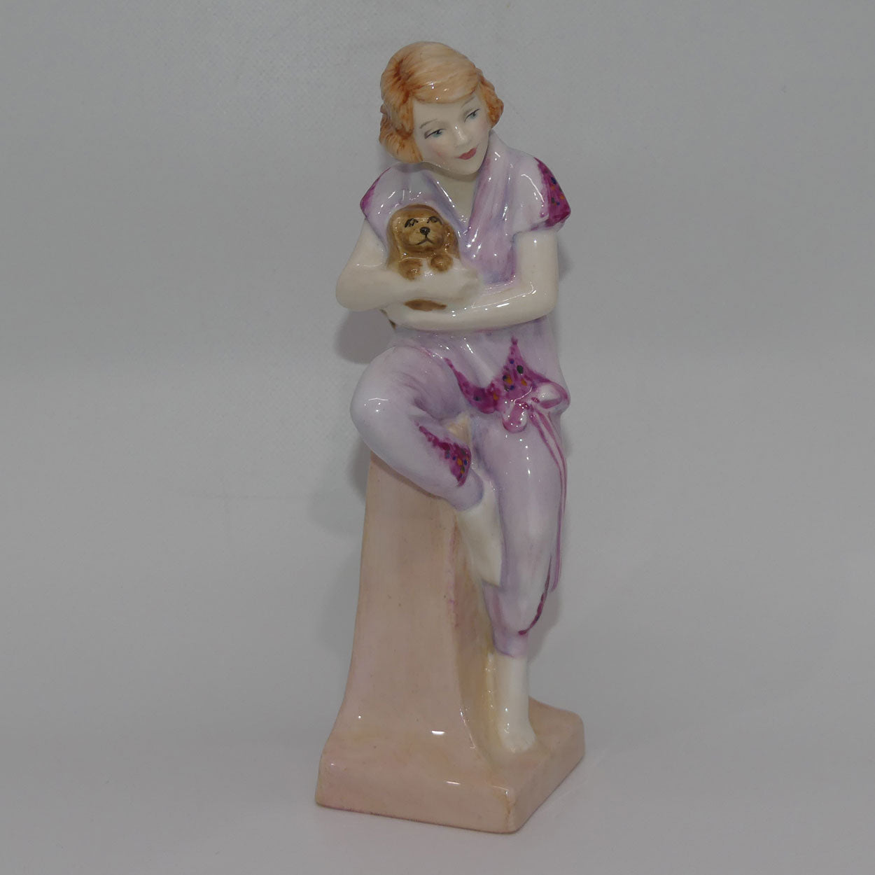 hn4247-royal-doulton-figure-lido-lady
