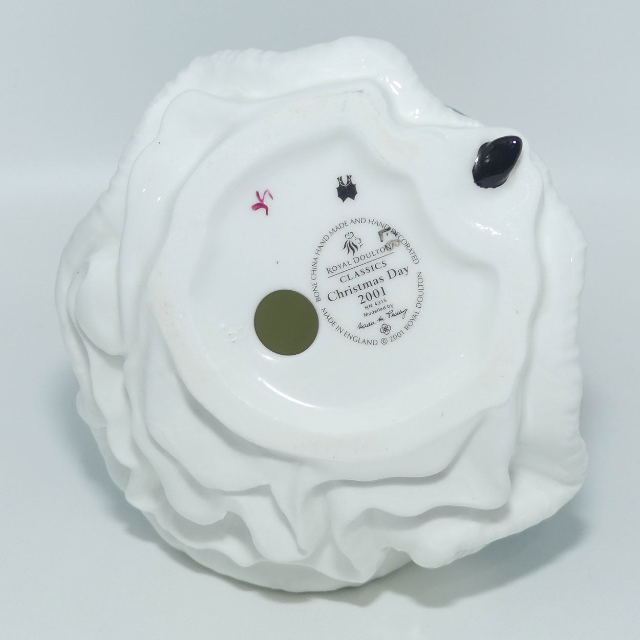 hn4315-royal-doulton-figure-christmas-day-2001