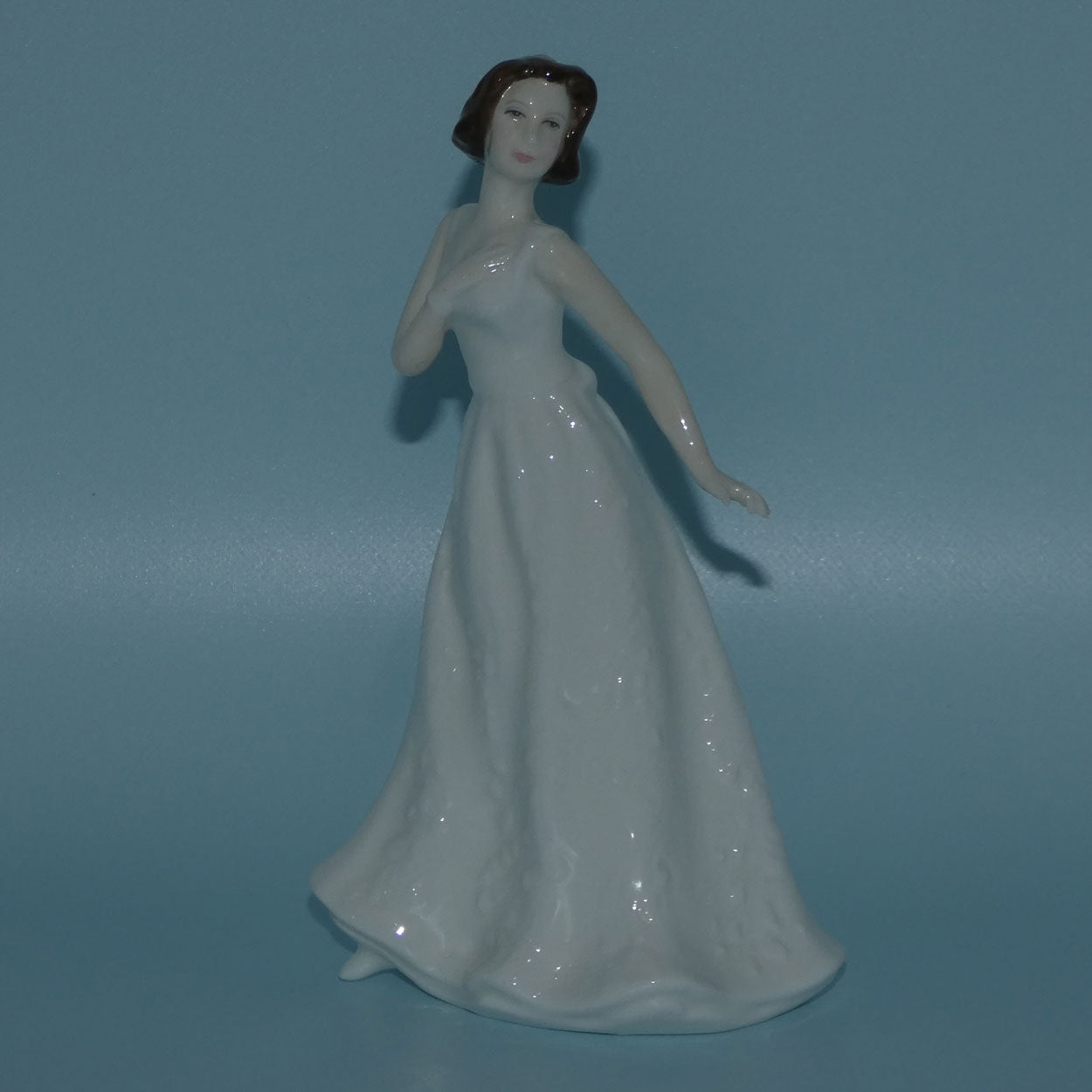 hn4442-royal-doulton-figure-cherish