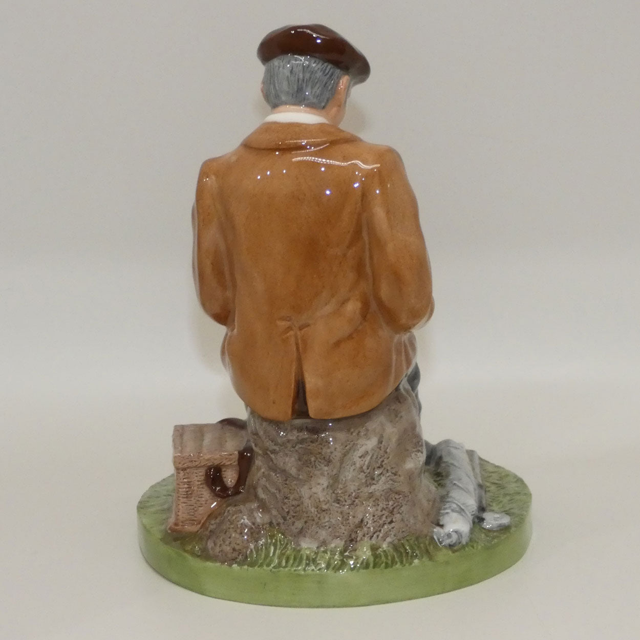 hn4511-royal-doulton-figure-fisherman