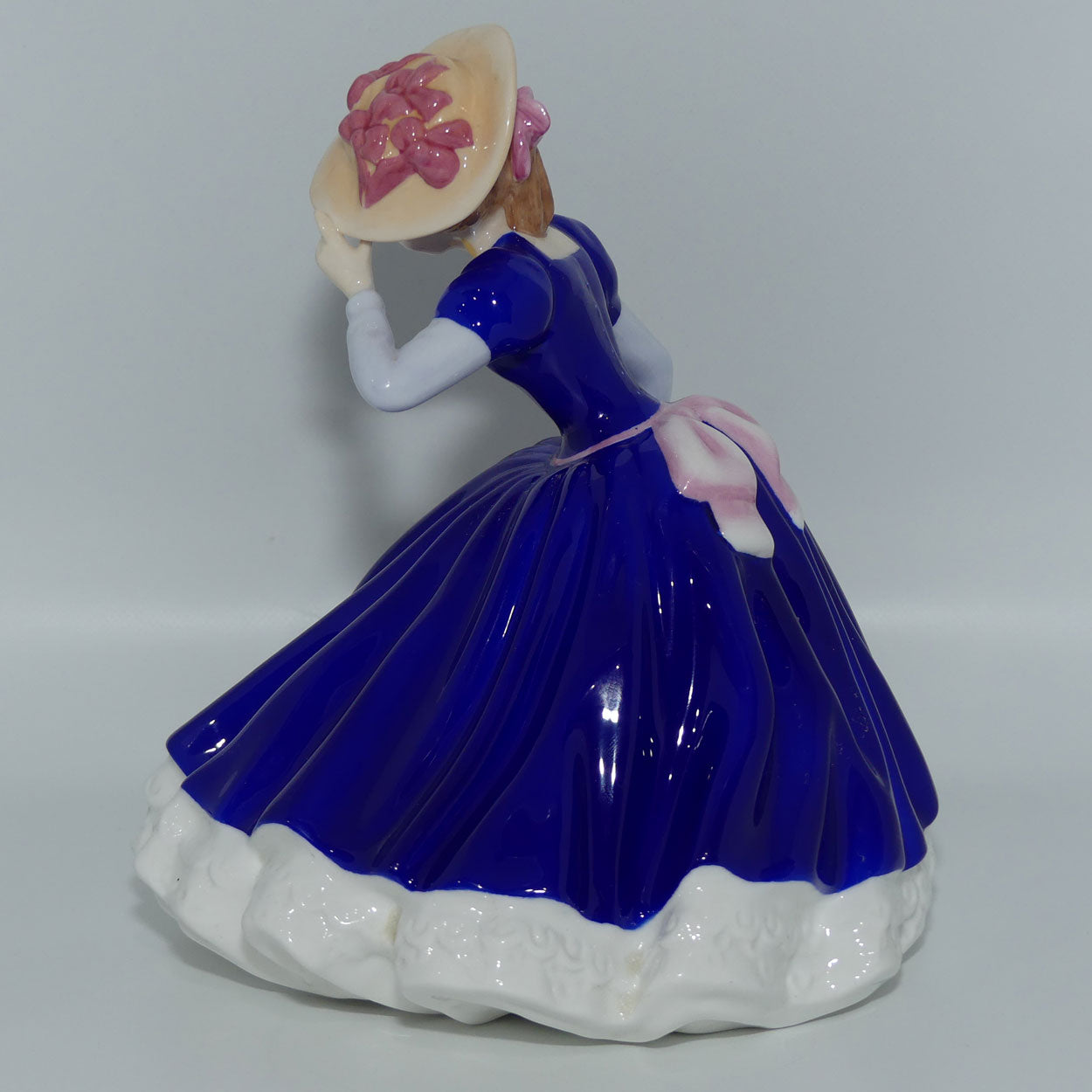 HN4802 Royal Doulton figure Mary | Figure of the Year 2006