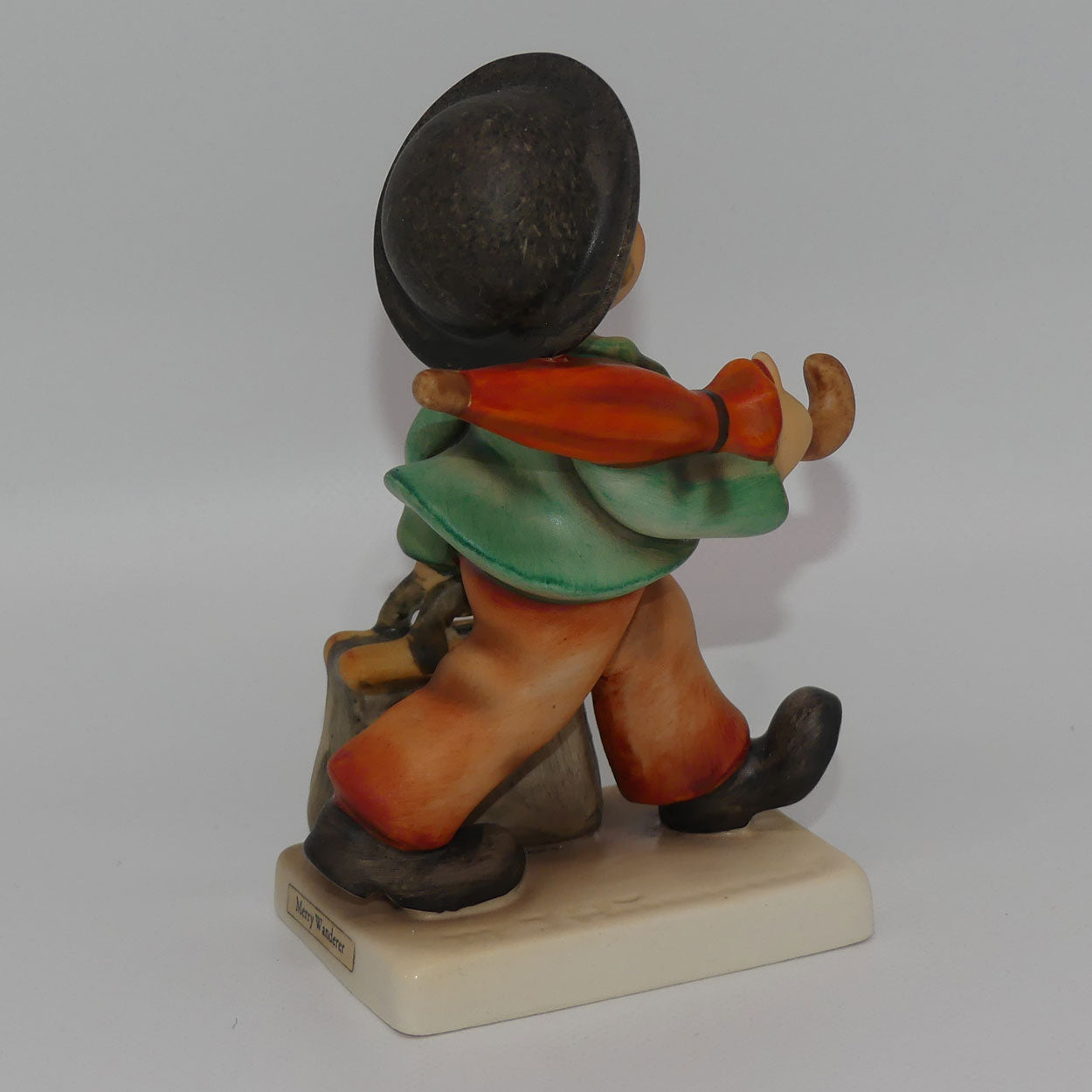 hum0011-0-mi-hummel-figure-merry-wanderer-tmk5