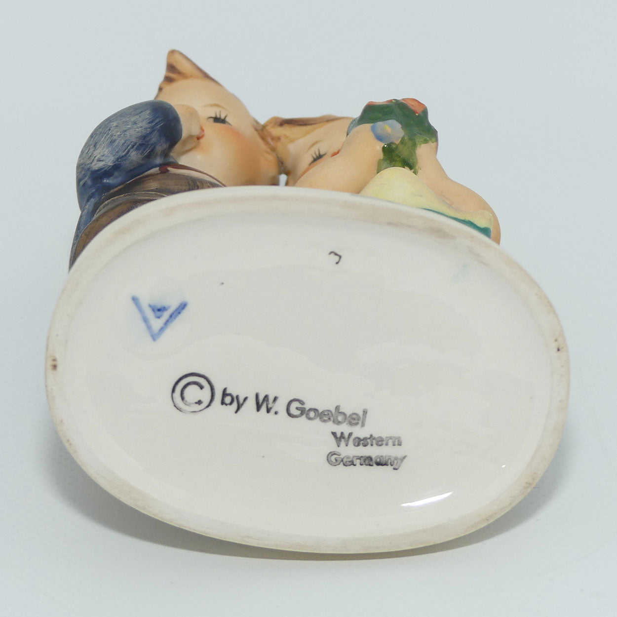 HUM0220 MI Hummel figure We Congratulate TMK3