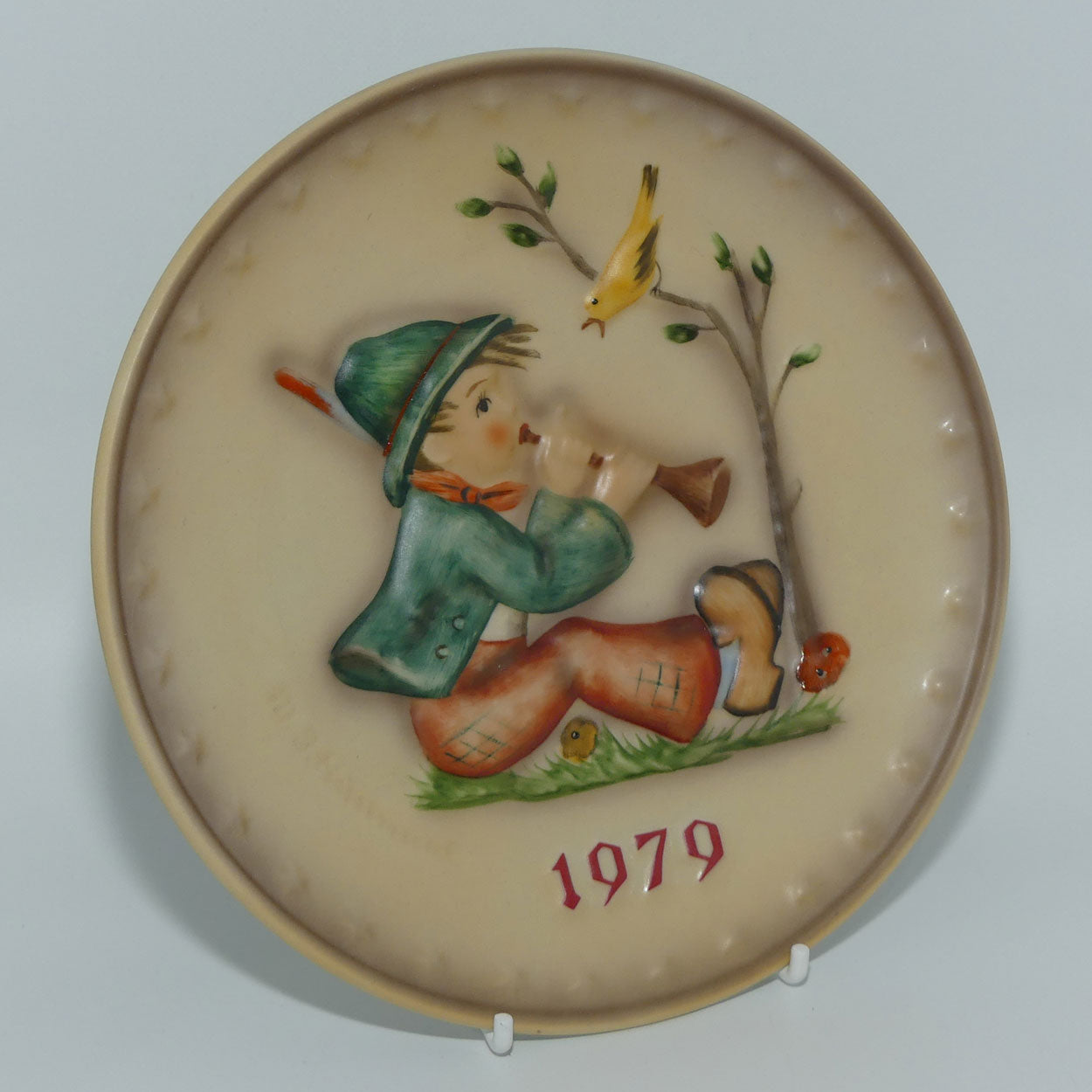 HUM0272 MI Hummel Annual Plate 1979 | Singing Lesson