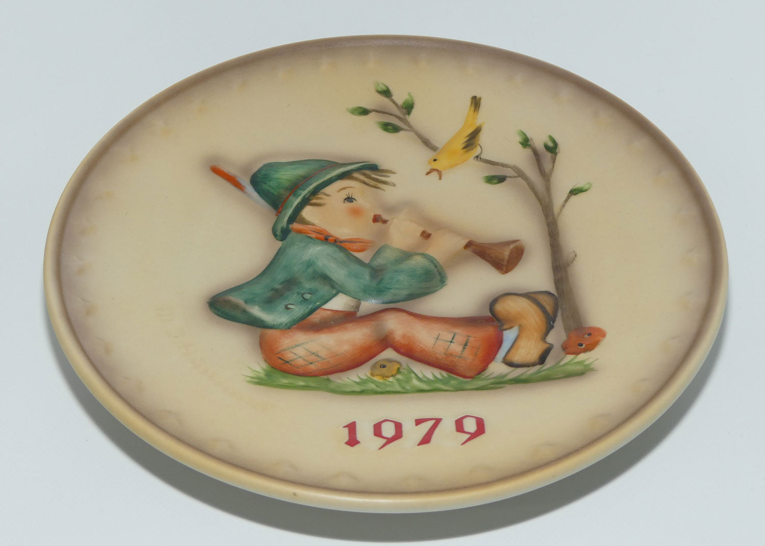 HUM0272 MI Hummel Annual Plate 1979 | Singing Lesson