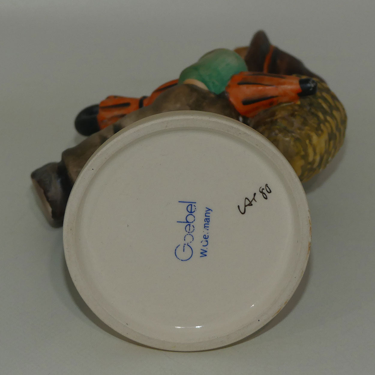 hum0079-mi-hummel-figure-globe-trotter-2-tmk6