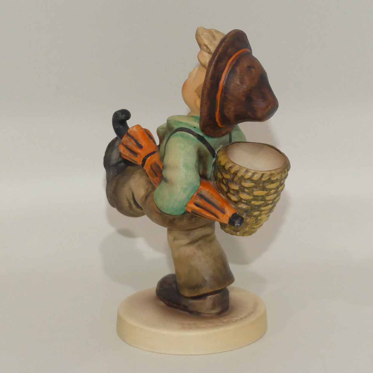 hum0079-mi-hummel-figure-globe-trotter-2-tmk6