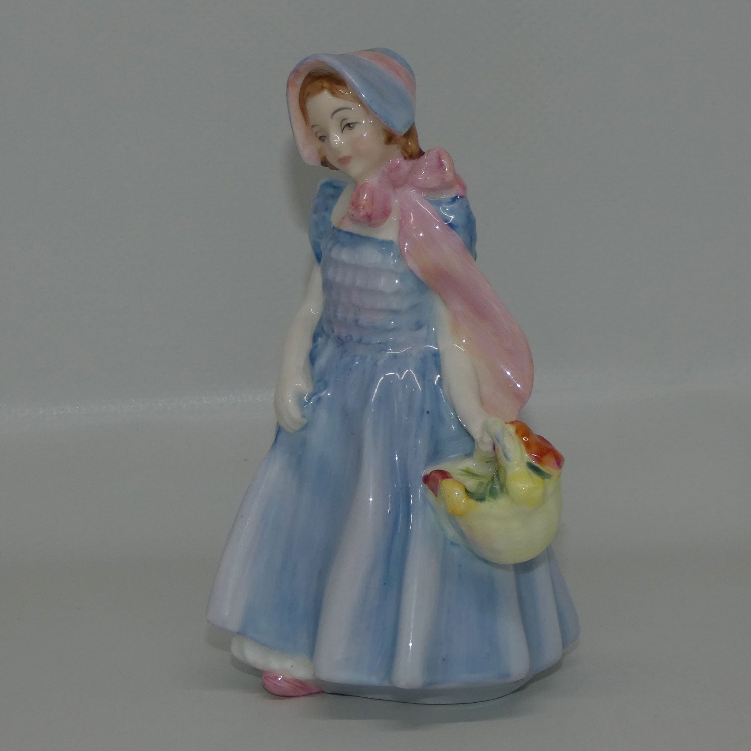 hn2109-royal-doulton-figure-wendy
