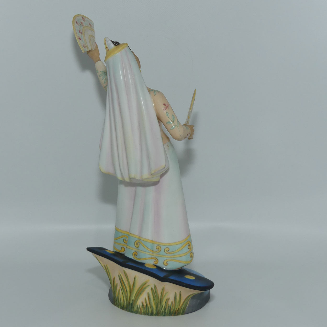 HN2439 Royal Doulton figure Philippine Dancer | LE24 | + Cert