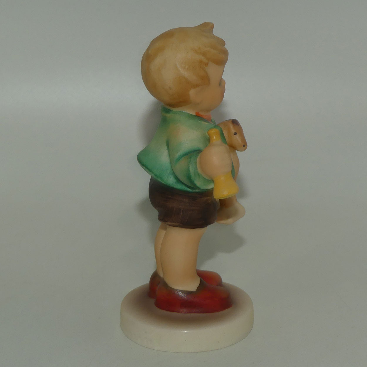 hum0239-c-mi-hummel-figure-boy-with-horse-1