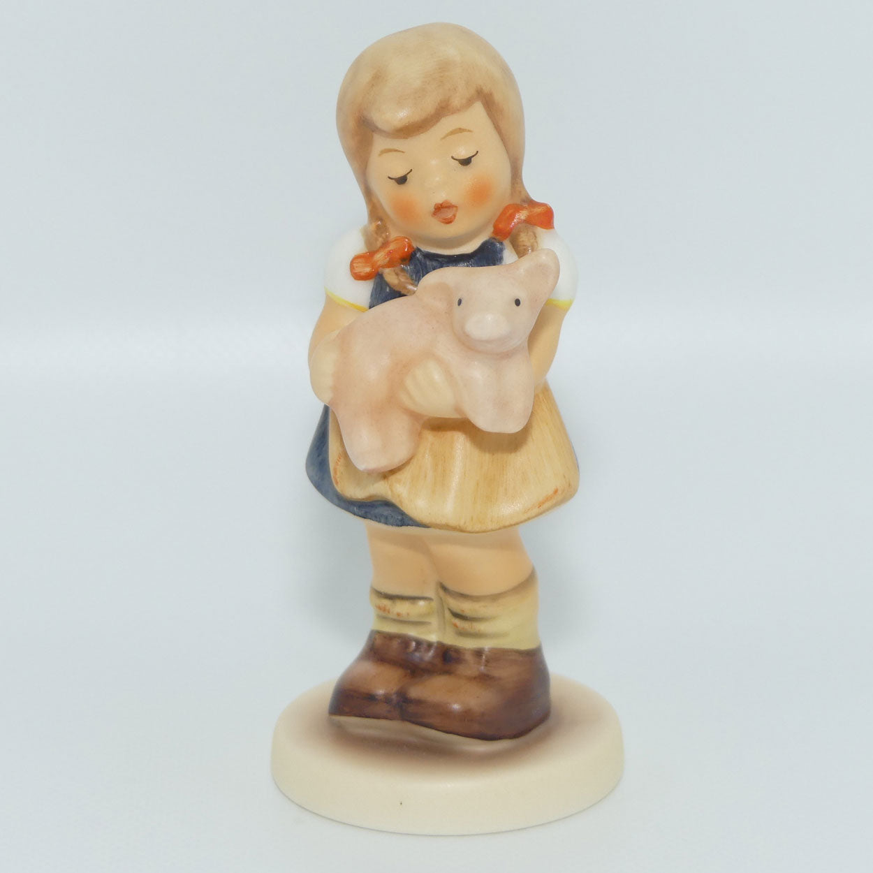 HUM2052 MI Hummel figure Pigtails | TMK7 | #2