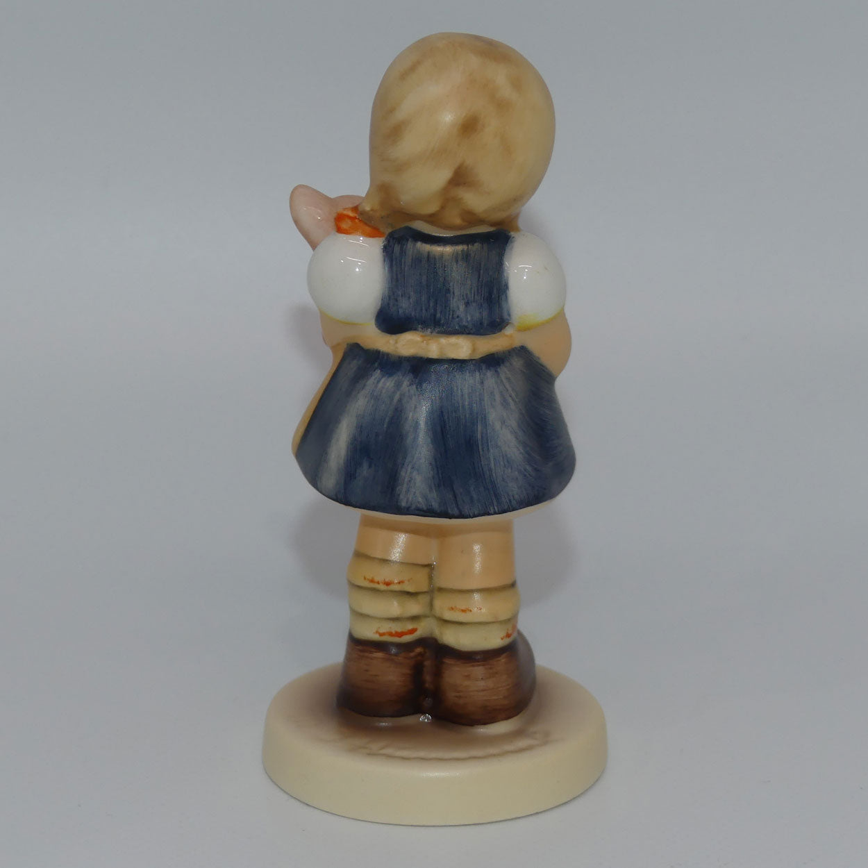 HUM2052 MI Hummel figure Pigtails | TMK7 | #1
