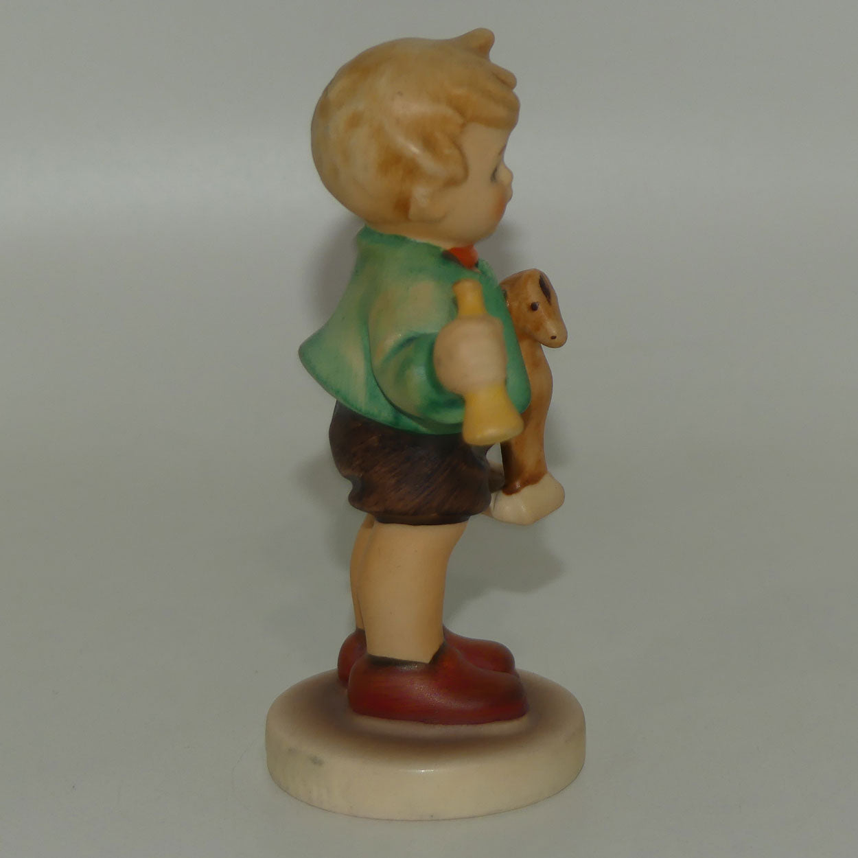 hum0239-c-mi-hummel-figure-boy-with-horse-2