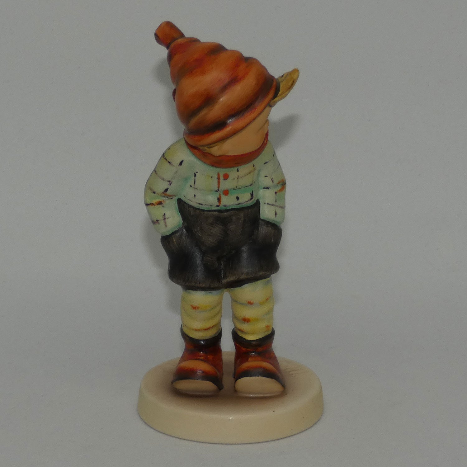 hum43-mi-hummel-figure-march-winds