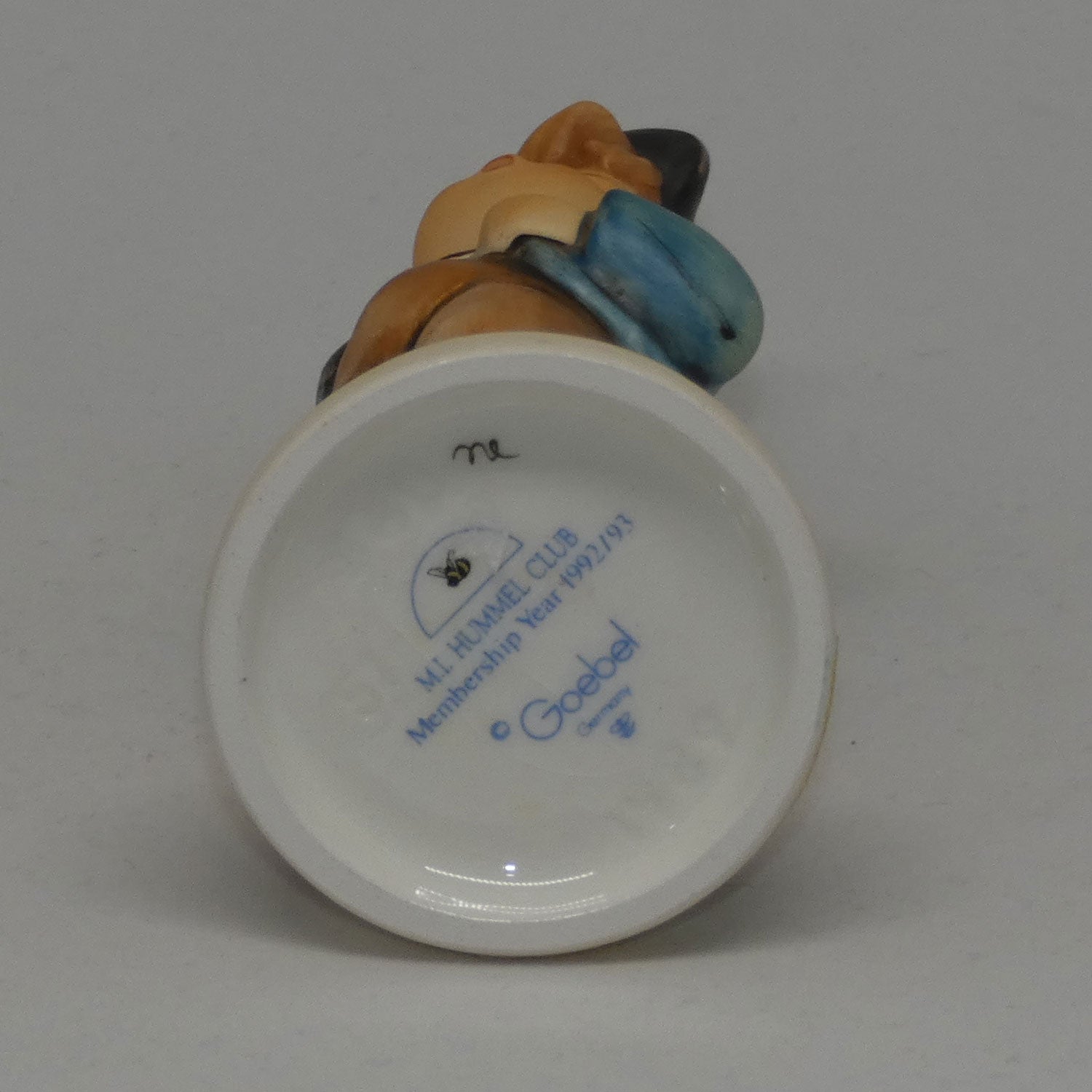 hum560-mi-hummel-figure-lucky-fellow