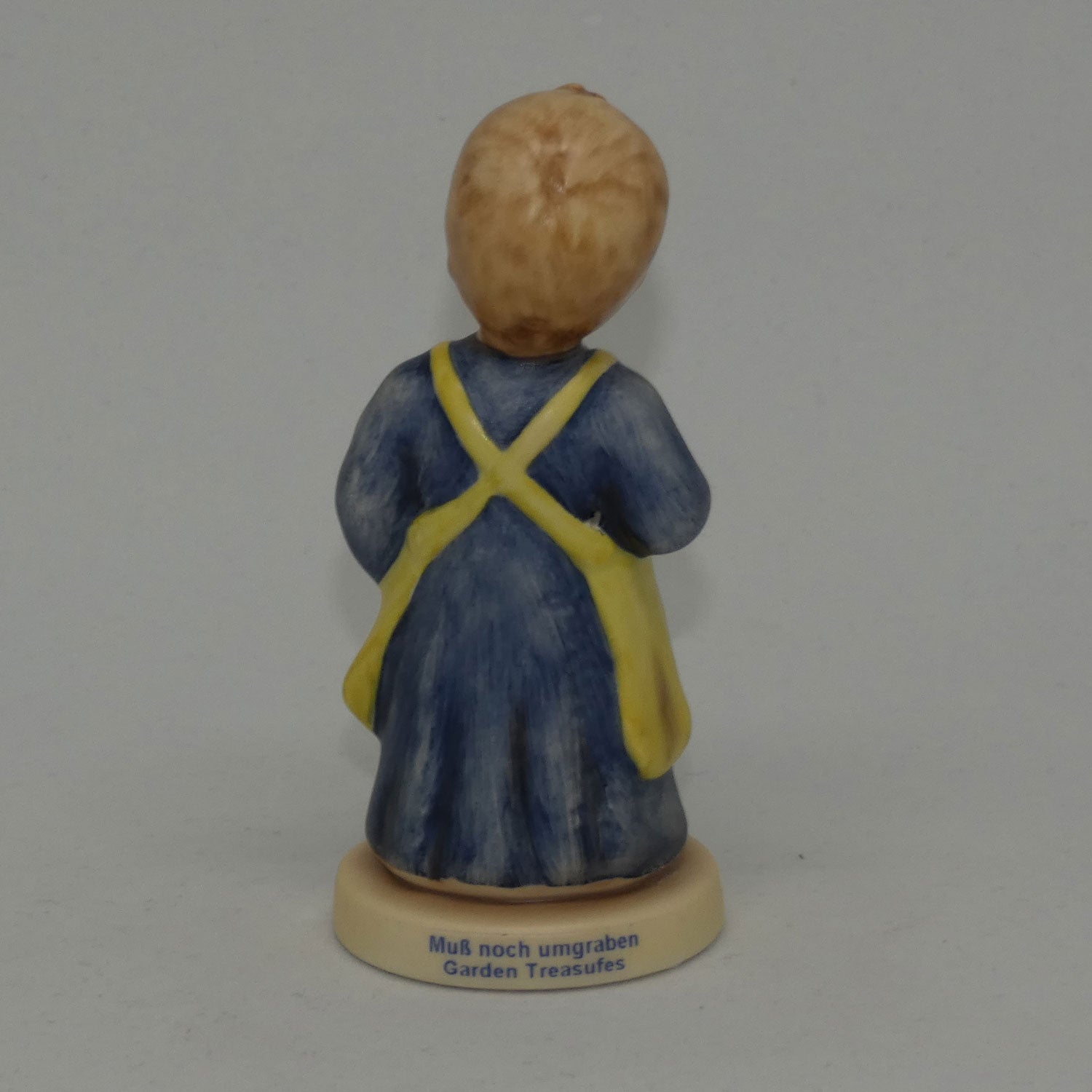 hum727-mi-hummel-figure-garden-treasures