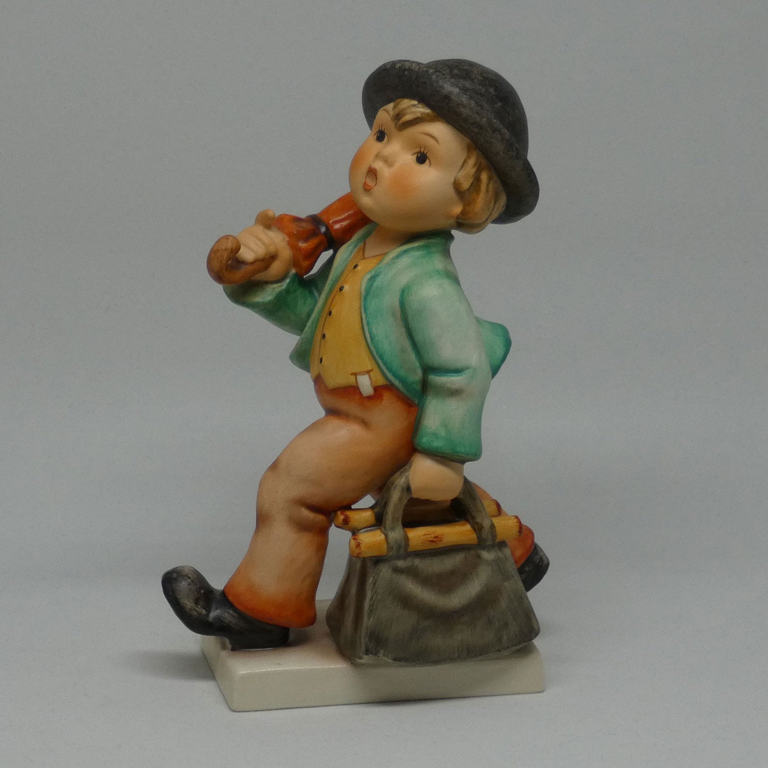 hum7-0-mi-hummel-figure-merry-wanderer