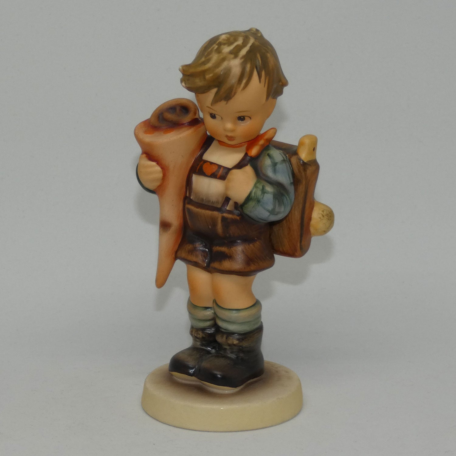 hum80-mi-hummel-figure-little-scholar