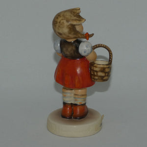 hum96-mi-hummel-figure-little-shopper