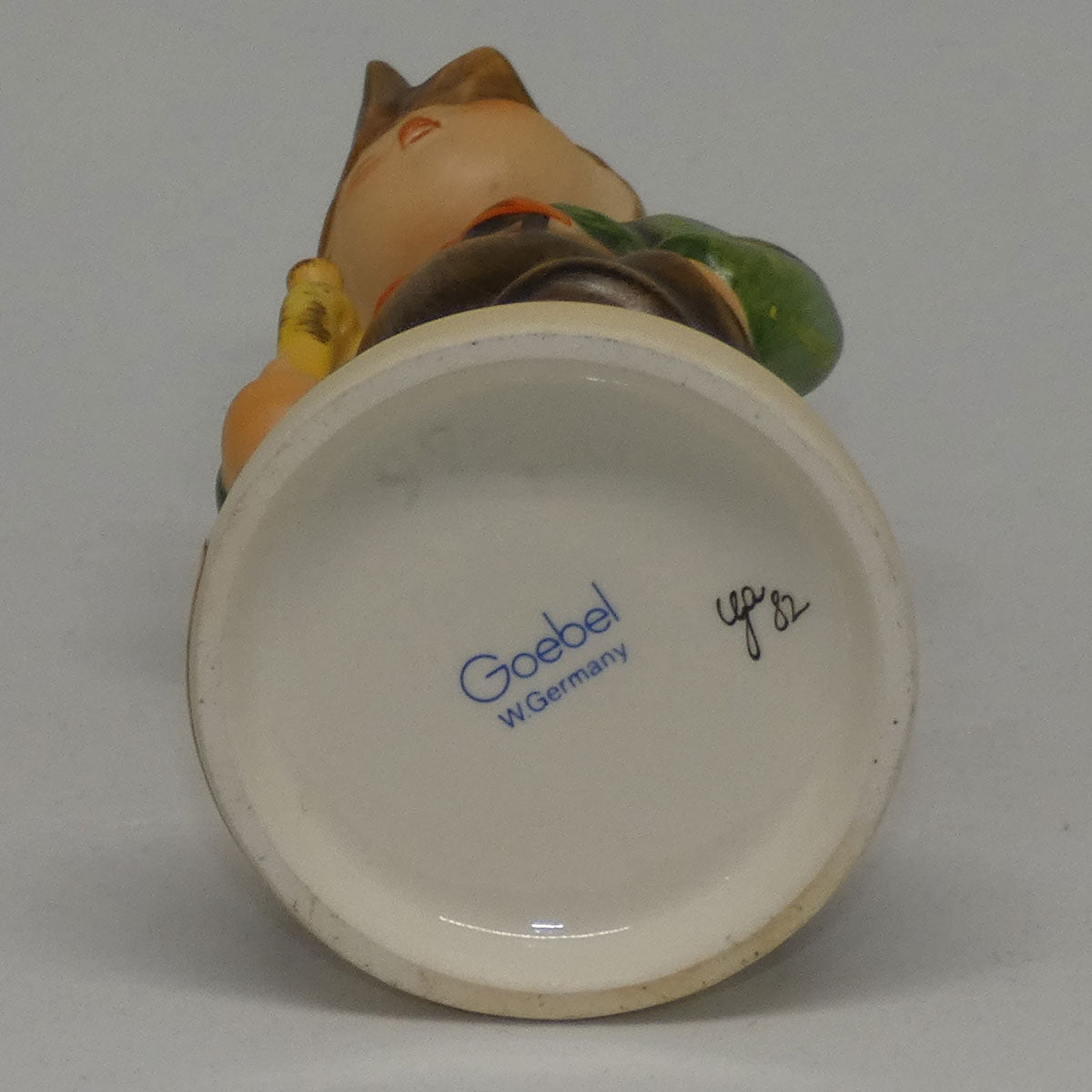 hum97-mi-hummel-figure-trumpet-boy