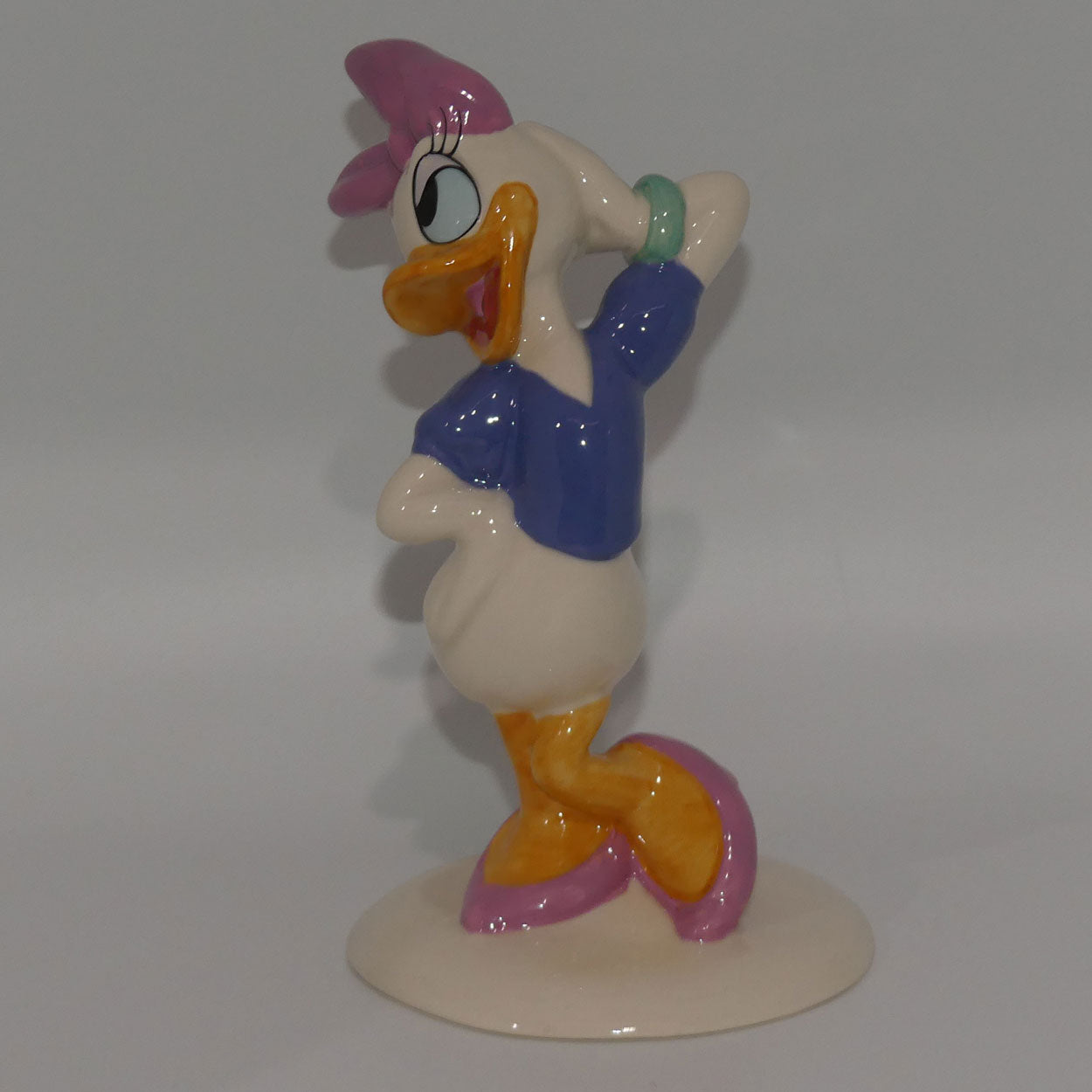 mm04-royal-doulton-disney-daisy-duck-70th-anniversary-boxed