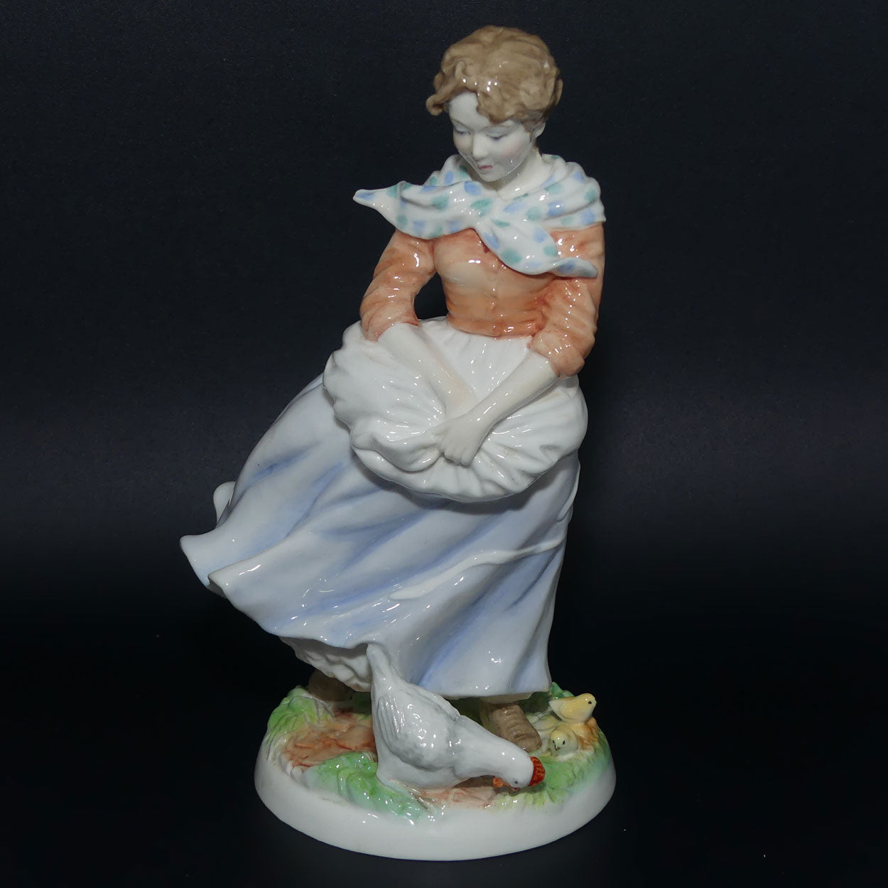 RW4373 Royal Worcester Old Country Ways figurine | A Farmer's Wife | Ltd Ed