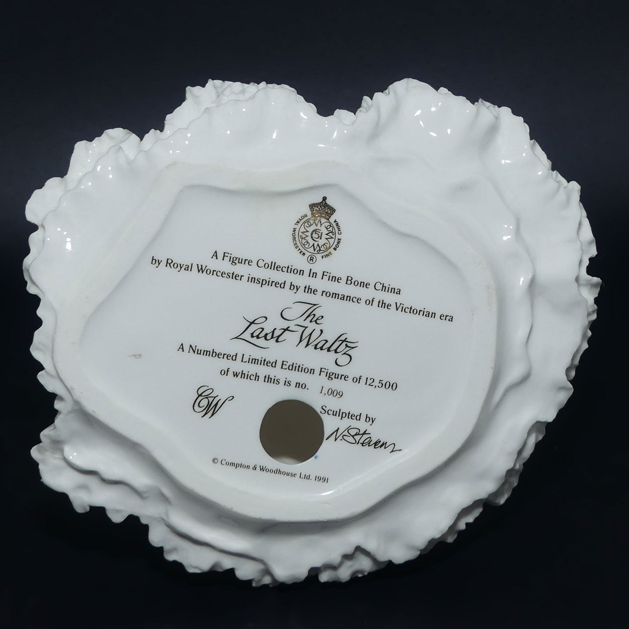 RW4524 Royal Worcester England figure The Last Waltz | Ltd Edition 1992