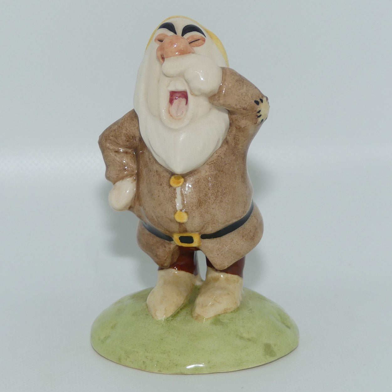 SW14 Royal Doulton Disney Snow White and Seven Dwarfs figure | Sneezy