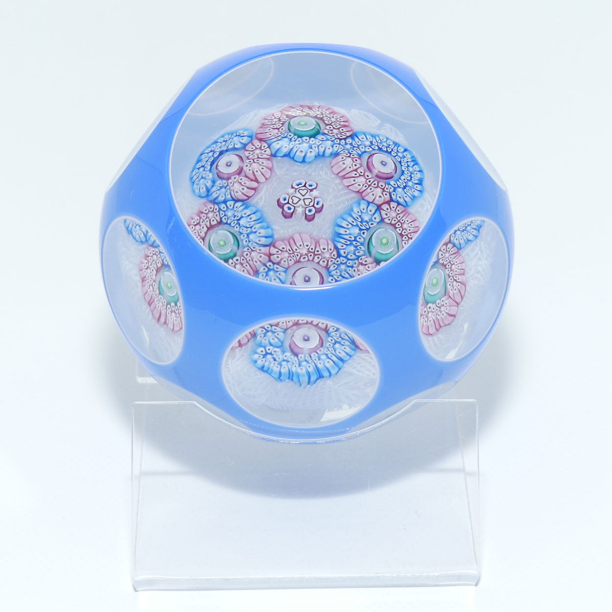 John Deacons Scotland Millefiori Interlocking Trefoil on Lace | Facetted Overlay small paperweight