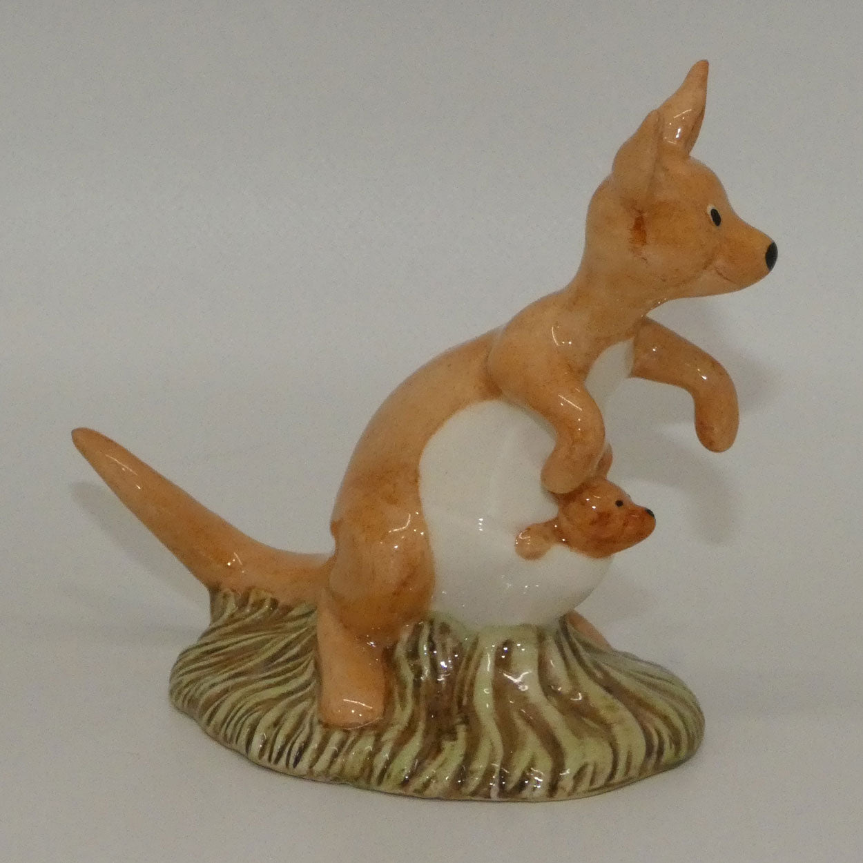 royal-doulton-winnie-the-pooh-wp8-kanga-and-roo