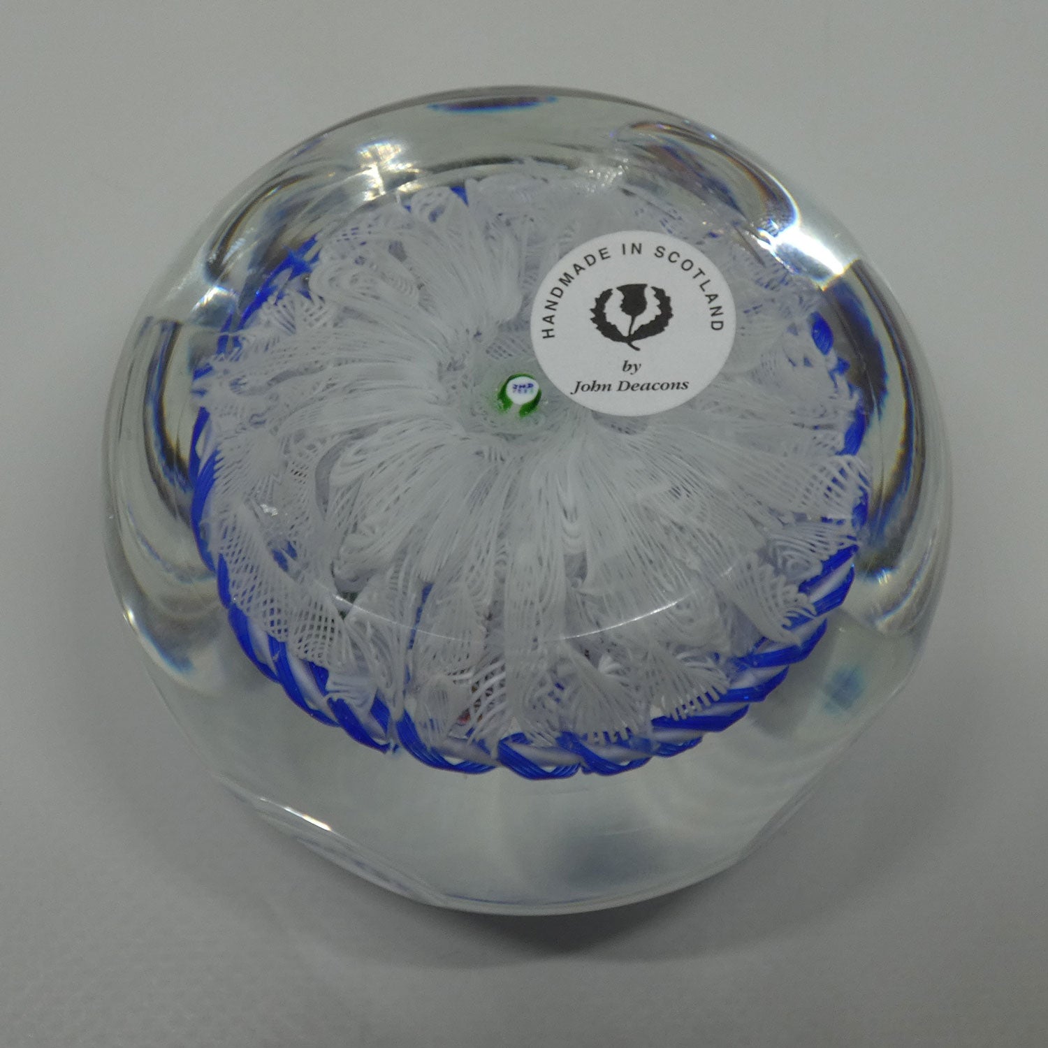 john-deacons-scotland-facetted-magnum-barbers-pole-paperweight