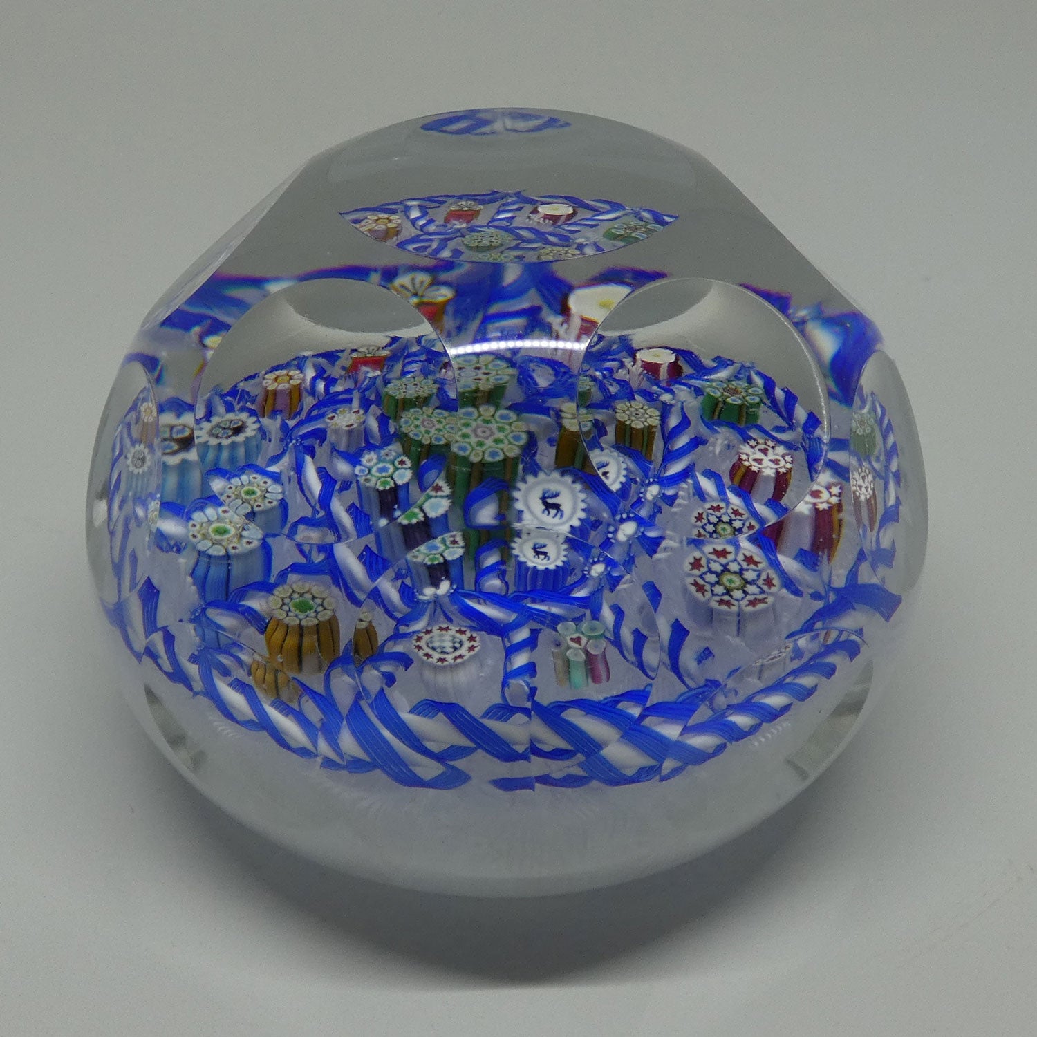 john-deacons-scotland-facetted-magnum-barbers-pole-paperweight