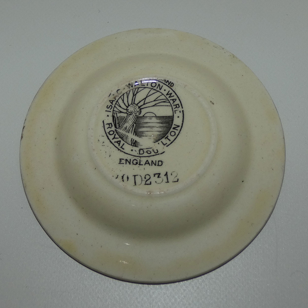 royal-doulton-izaak-walton-gallant-fishers-beaker-cover-d2312