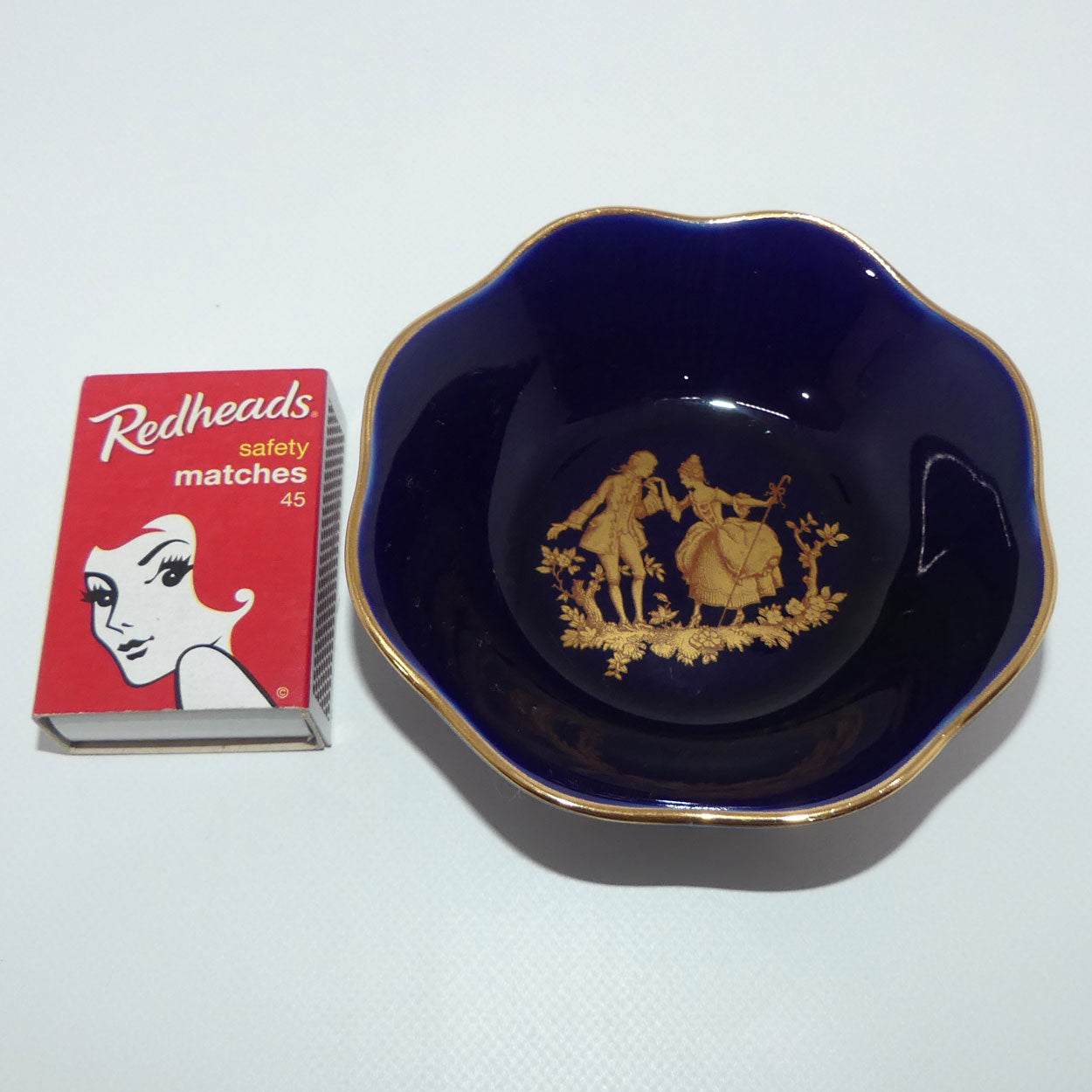 limoges-veritable-porcelain-dart-courting-bowl-blue-and-gilt